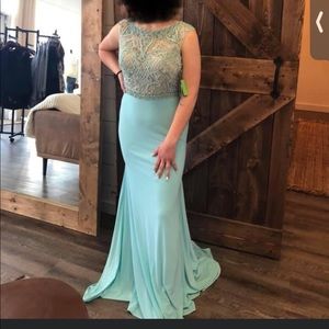 Blue Tony Bowls Prom/pageant dress size 8